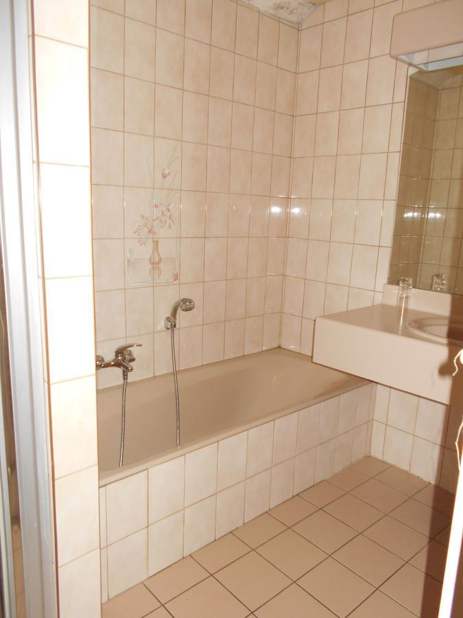 Audincourt Hotel Du Jura מראה חיצוני תמונה